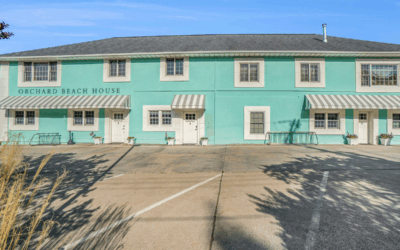 Orchard Beach House Is Perfect for Large Groups in Manistee MI